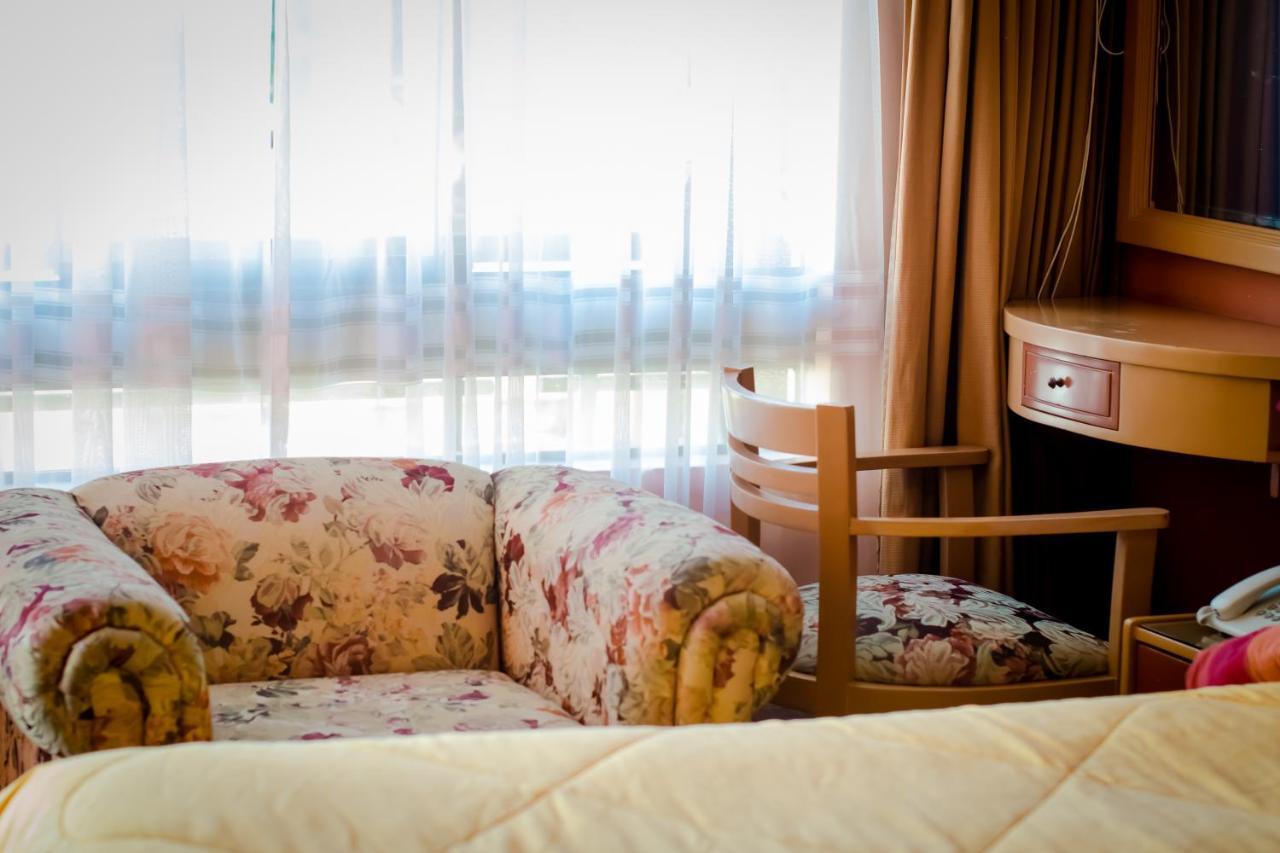 Grand Hotel Betsy Lima Exteriör bild